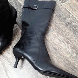 Black Leather Tall boots With a kitten heel